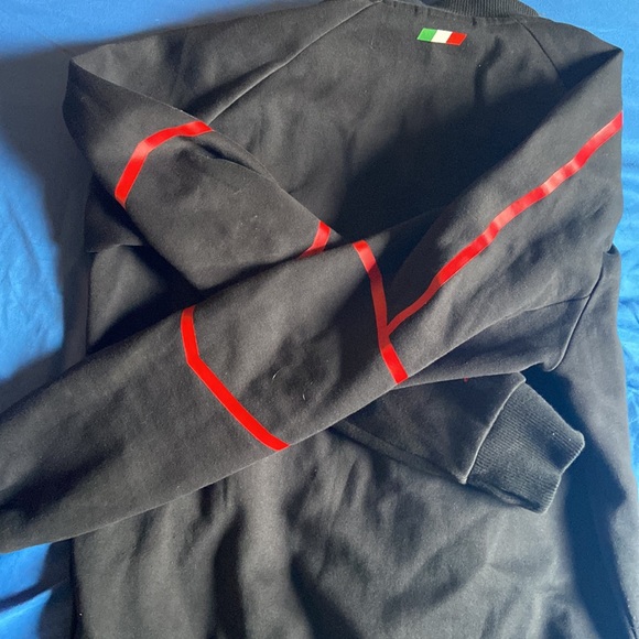 Puma x Ferrari 🔥🔥 - Picture 3 of 4